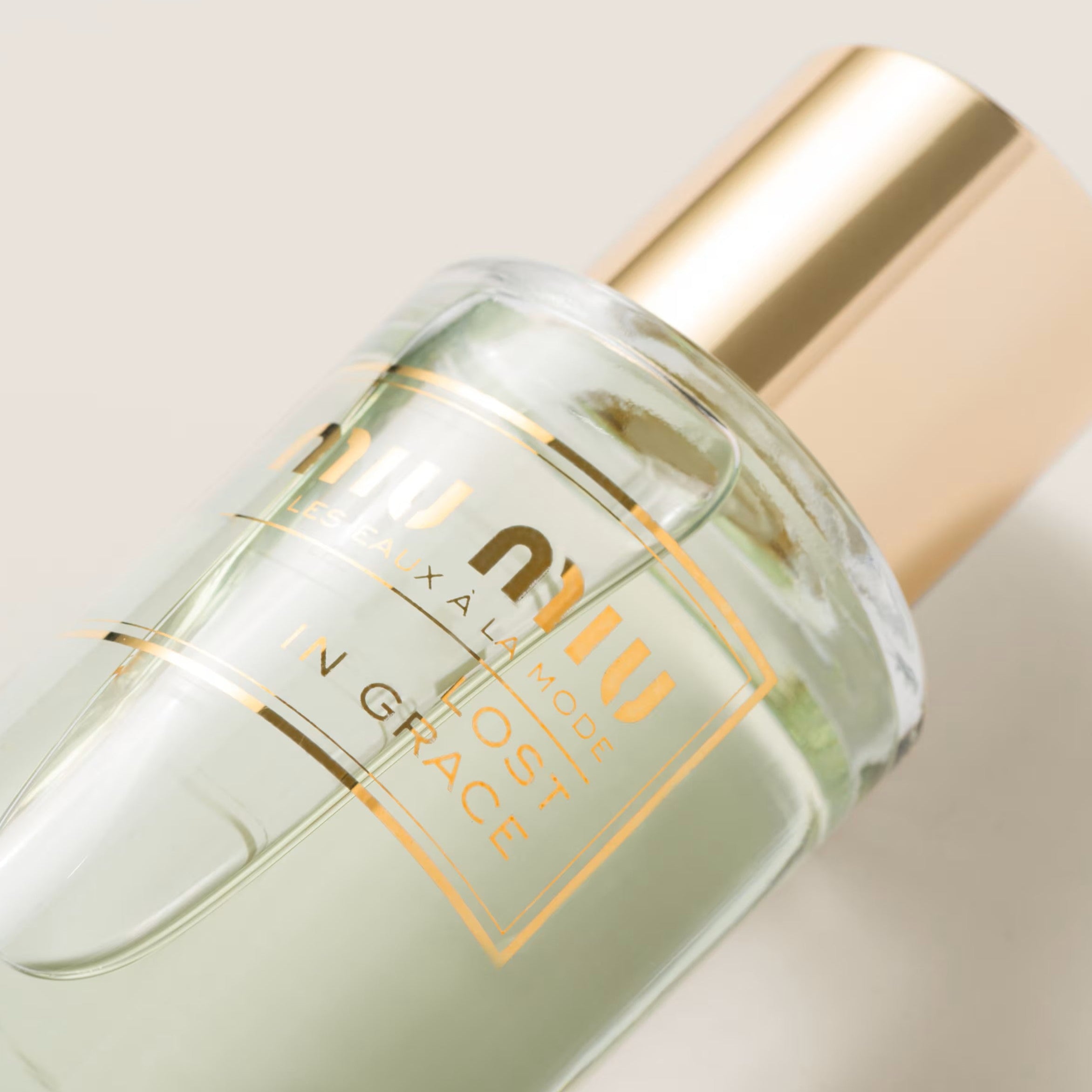 عطر مياو ميو ليه ايه لا مود لوست ان جريس او دي تواليت